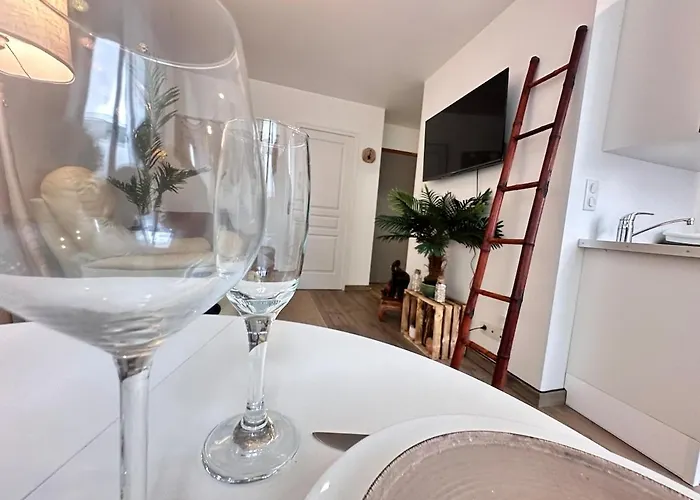 Апартаменты La Detente De Robinson T2 Agreable Proche Centre *