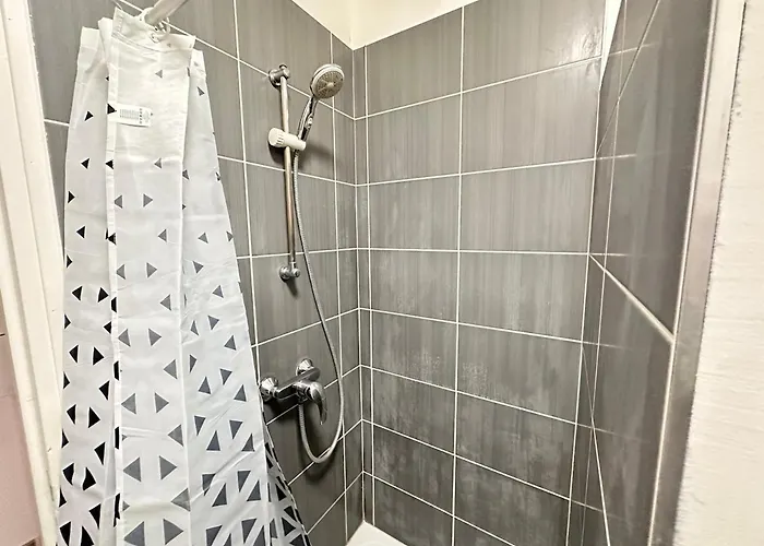 La Detente De Robinson T2 Agreable Proche Centre *