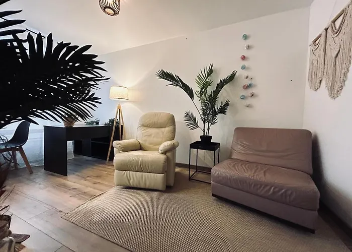 Апартаменты La Detente De Robinson T2 Agreable Proche Centre *